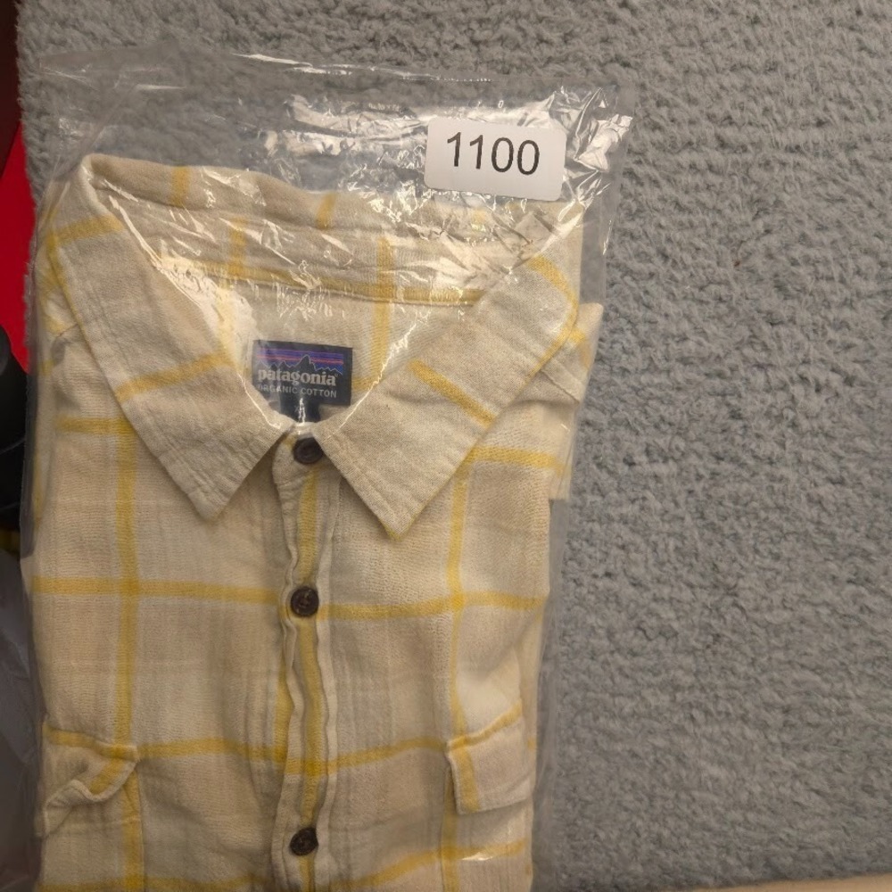 Patagonia Mens Organic Cotton Shirt XL Yellow Plaid Short Sleeve Western Style - Picture 12 of 12
